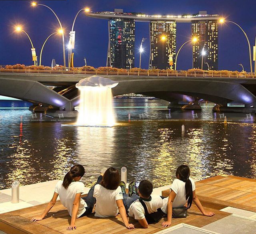 cloud-nine-raining-sculpture-jubilee-walk’s-stainless-steel-mesh-cloud-sculpture-wired-mesh-art-sculptures-singapore-jubilee-walk's .jpg