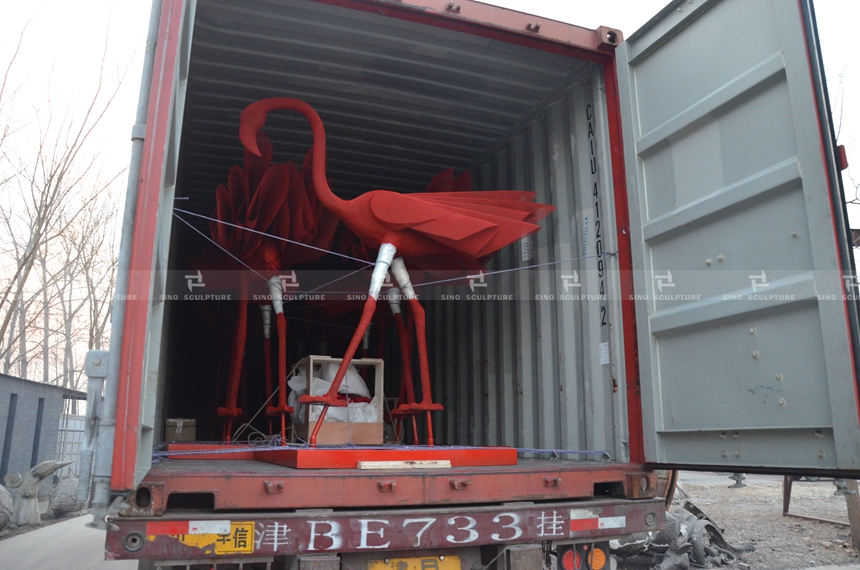 Container-loading-flamingo-sculpture-Mi.No.5-Wendi-zhang-sculptor-china-sculpture-by-the-sea-cottesloe-perth-west-australia-bondi .jpg