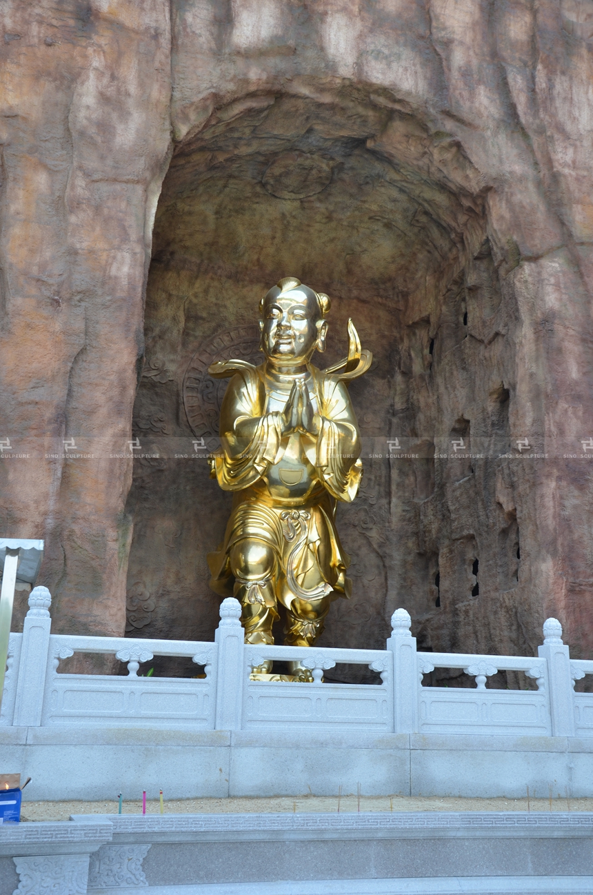 Golden-coated-sculpture-of-Cundhi bodhisattva.jpg