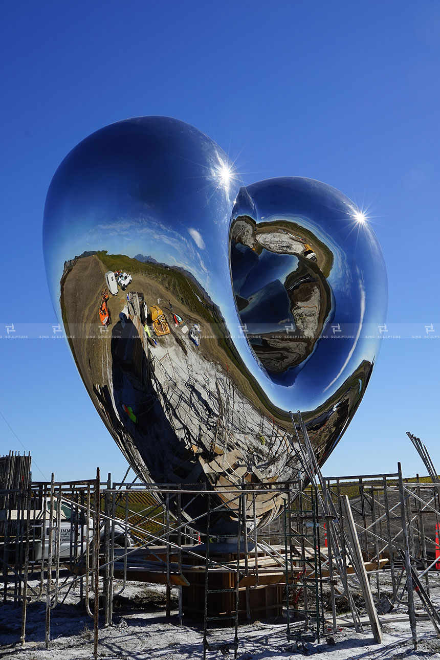 mirror-stainless-steel-sculptures-artwork.jpg