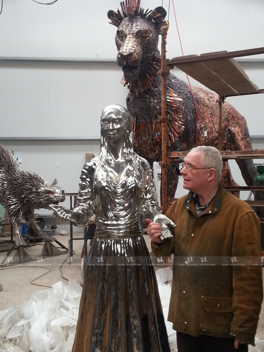 cast-stainless-steel-sculpture-with-mirror-polished.jpg
