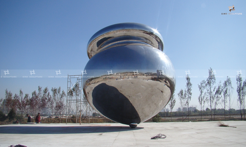 6-Meters-High-Steel-Spinning-Top-Sculpture.jpg