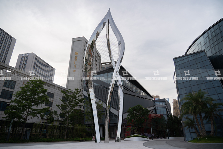 The completion of installation work for stainless steel spiral sculpture
