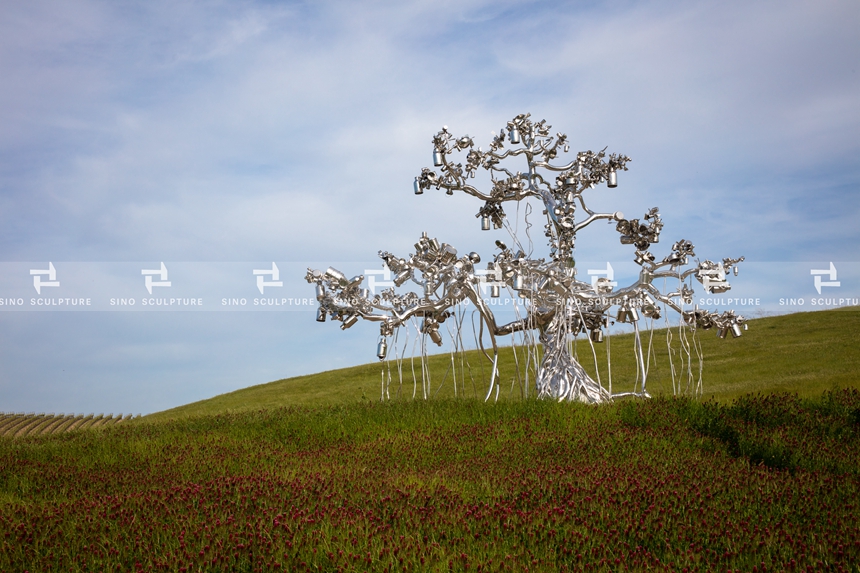 Mirror-Polished-Stainless-Steel-Tree-Statue-Site-Installation