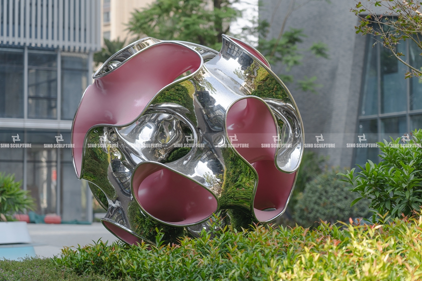 Mirror-And-Painted-Stainless-Steel-Flower-Sculpture-Completion
