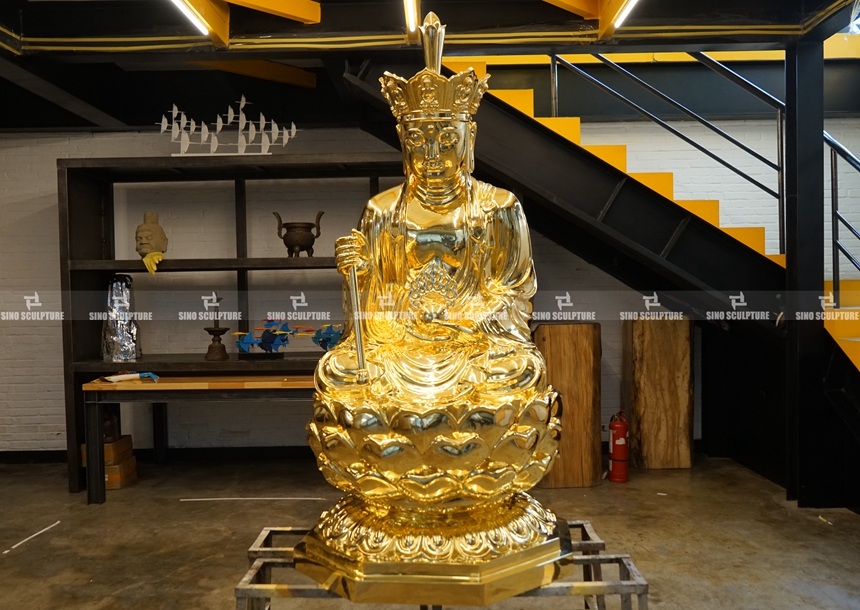 Gold-Leaf-Bronze-Sitting-Ksitigarbha-Bodhisattva-Statue-Gold-Leaf-Surface-Treatment