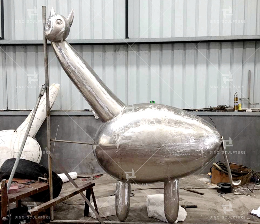 Stainless-Steel-Animal-Sculpture-Assembling-Welding