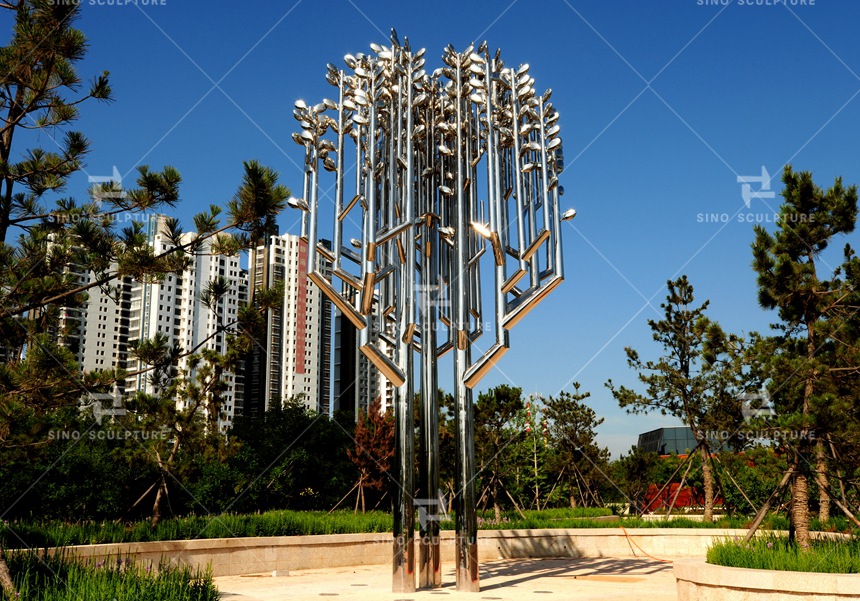 Mirror-Polishing-Stainless-Steel-Fire-Tree-Sculpture-Site-Installation