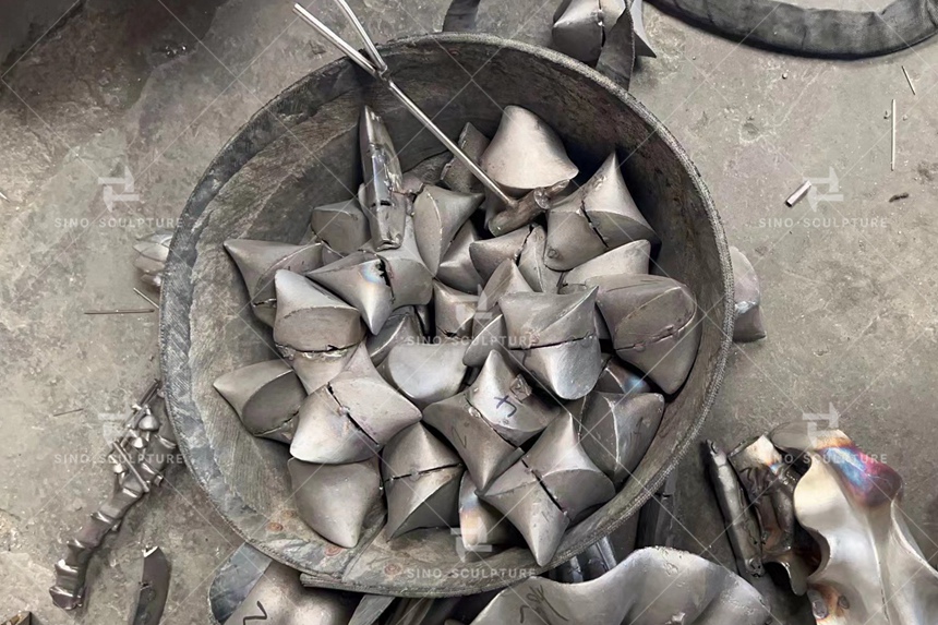 Cast-Stainless-Steel-Heart-Sculpture-Casting-Welding