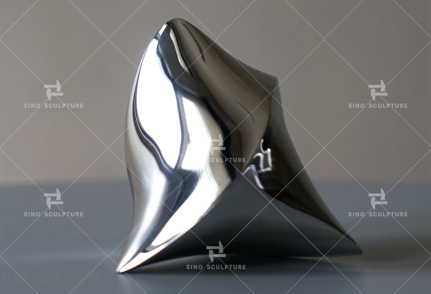 Cast-Stainless-Steel-Heart-Sculpture-Preliminary-Polishing